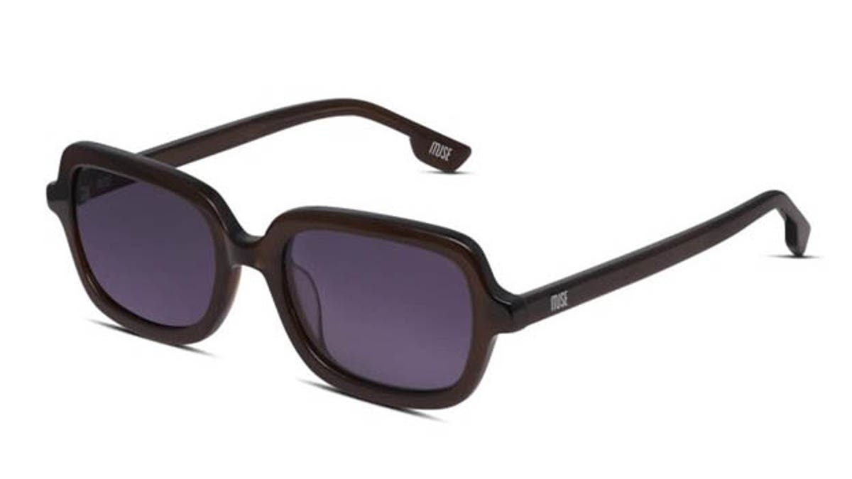 A chunkier pair of sunglasses gives you a unique look.?