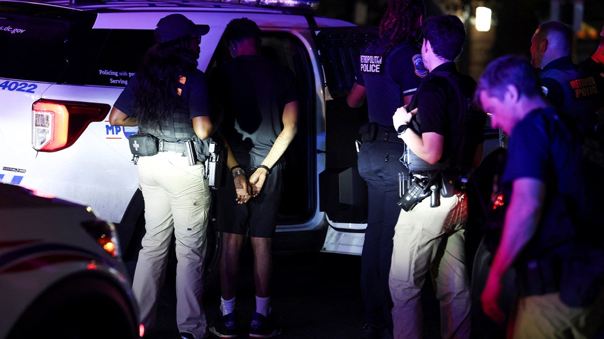 Police detained a person driving without permission near Brightwood after U.S. President Donald Trump announced the deployment of the federal government to take over the federal crime prevention and crime prevention under the National Rule Act and the National Guard.
