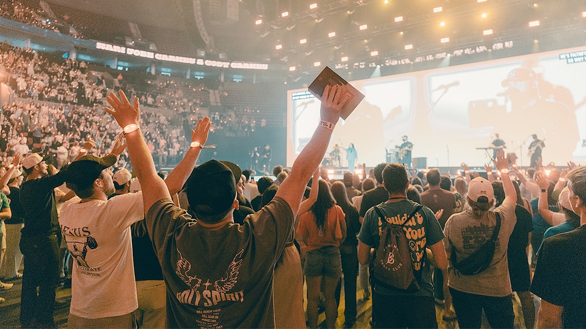 PDX Crusade crowd