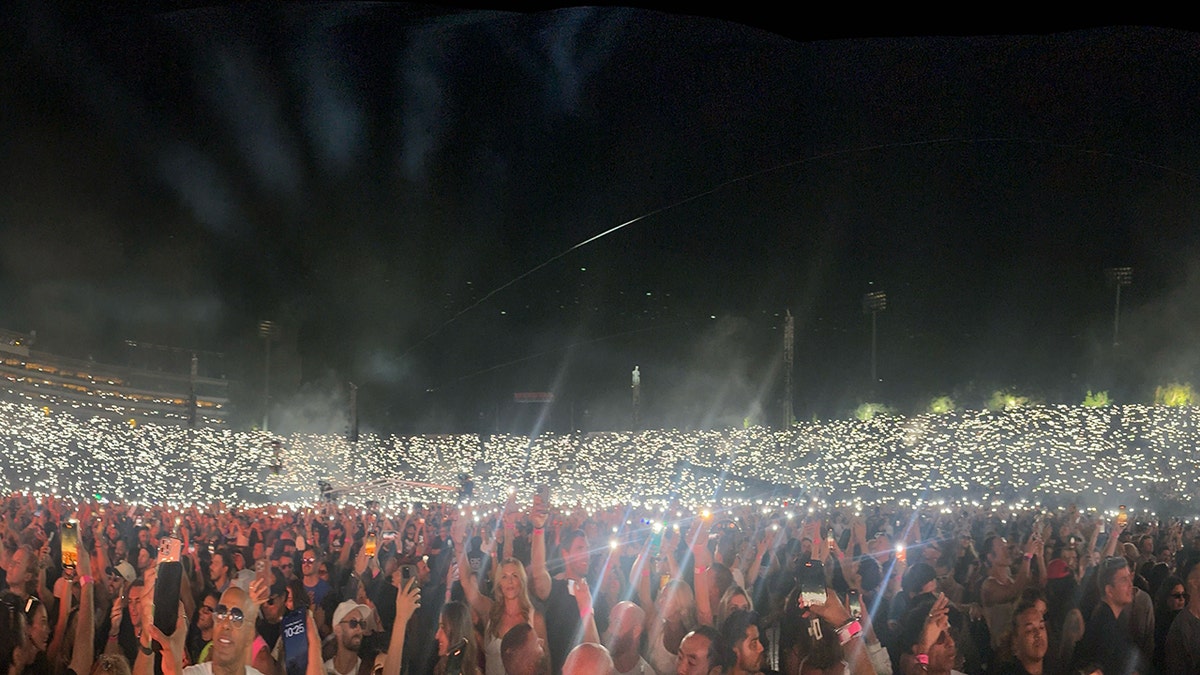 Rufus Du Sol panoramic view