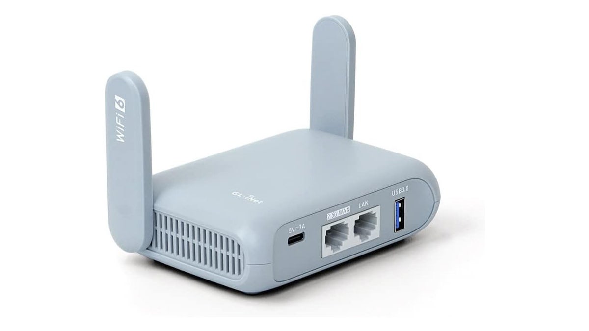 Piggyback on public networks safely with this pocket router.