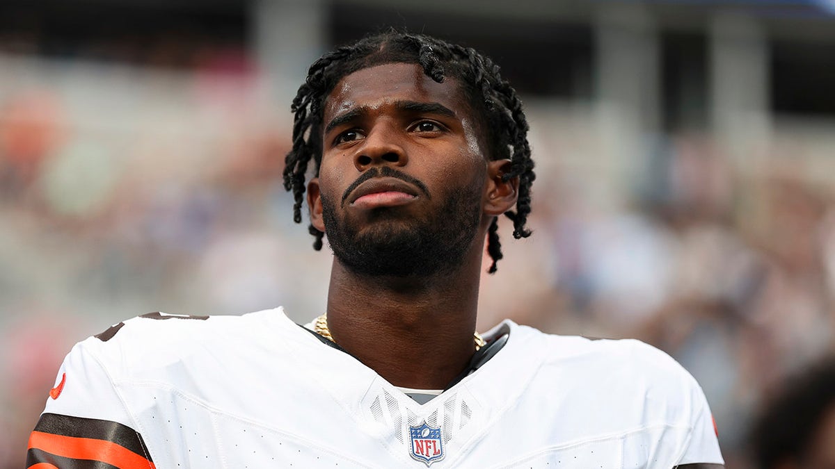 Browns' Shedeur Sanders shrugs off Dillion Gabriel's 'entertainers' comment: 'Nobody's words affect me'  at george magazine