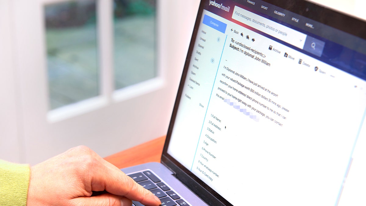 Cybersecurity expert reveals simple trick to stop companies from tracking your online shopping  at george magazine