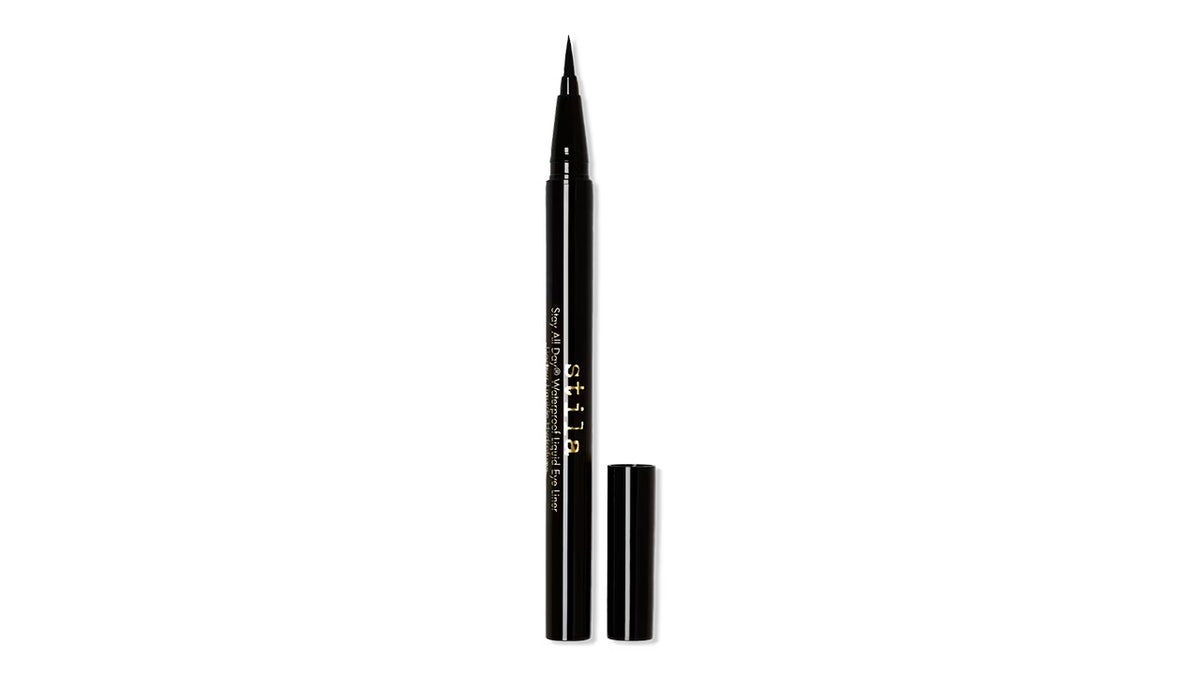 With easy application and long-wearing capabilities, this waterproof liquid liner is impressive. 