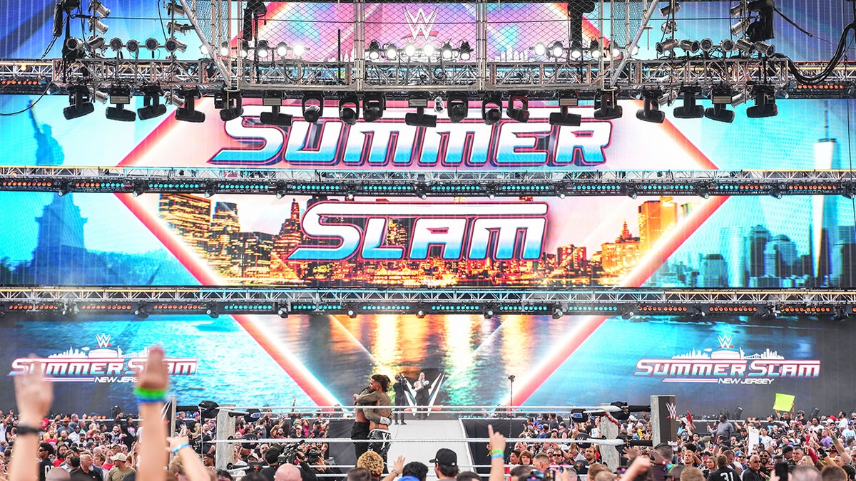 SummerSlam set