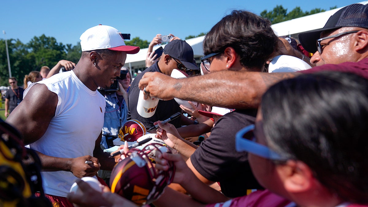 Terry McLaurin talks with fans