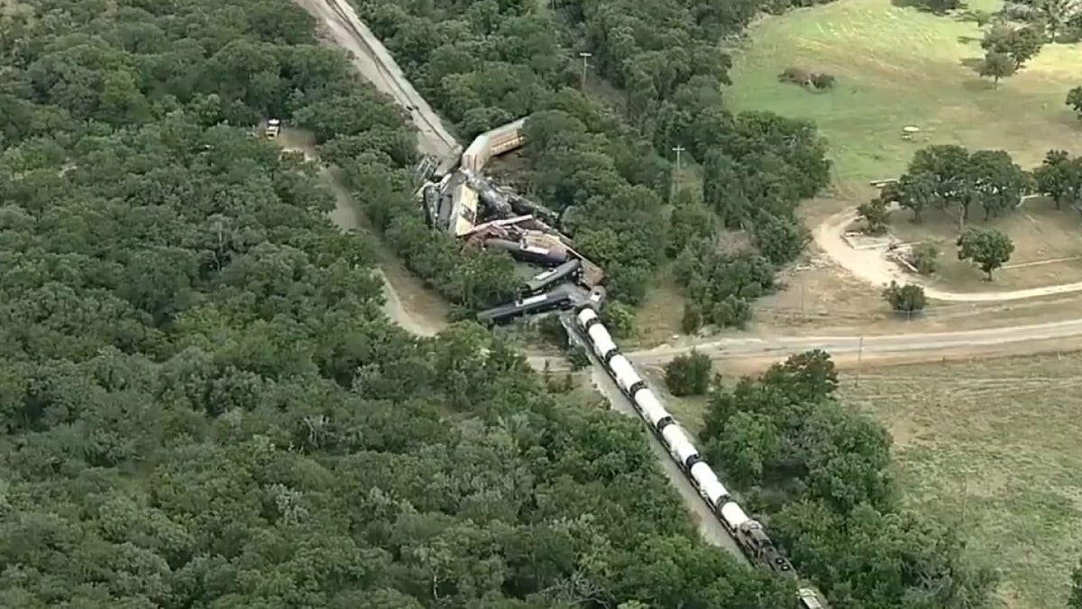 Train derails outside of Gordon, Texas on Aug. 12, 2025