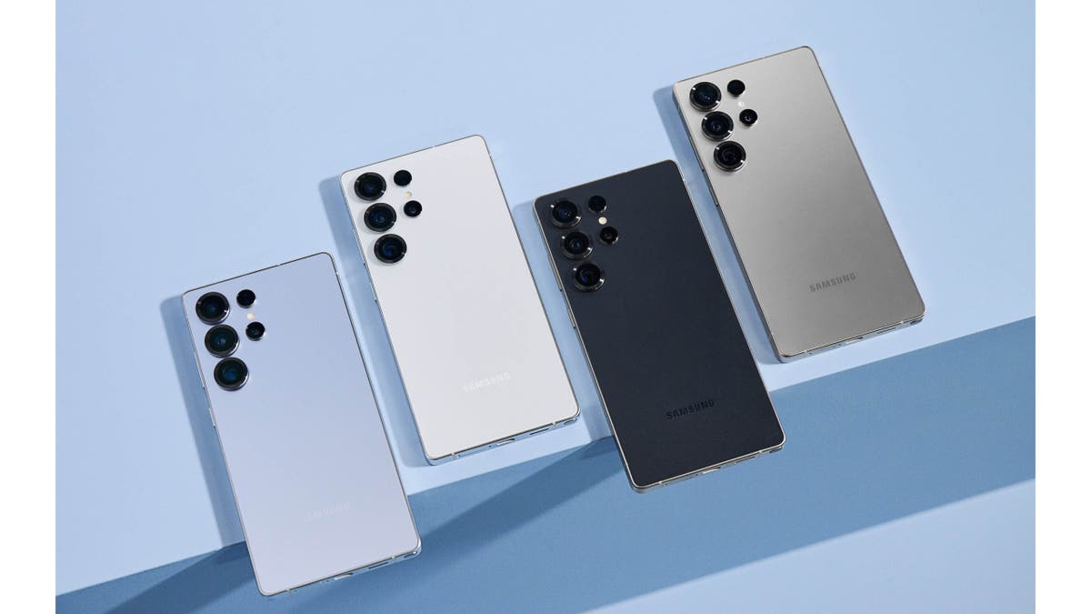 This phone has Gemini built in and other AI features. 