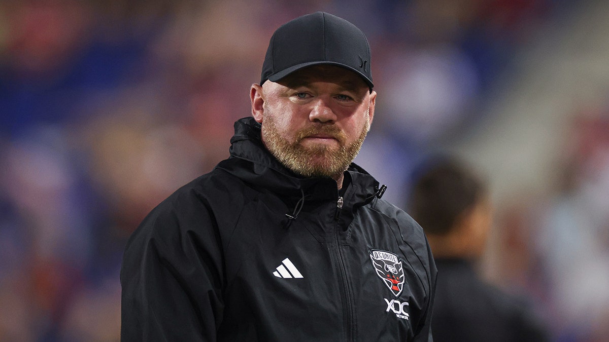 Wayne Rooney sidelines