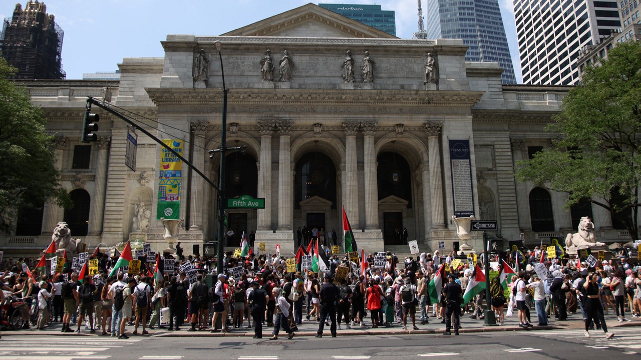 Thousands storm Manhattan calling for 'global intifada,' a phrase with a pending violence designation