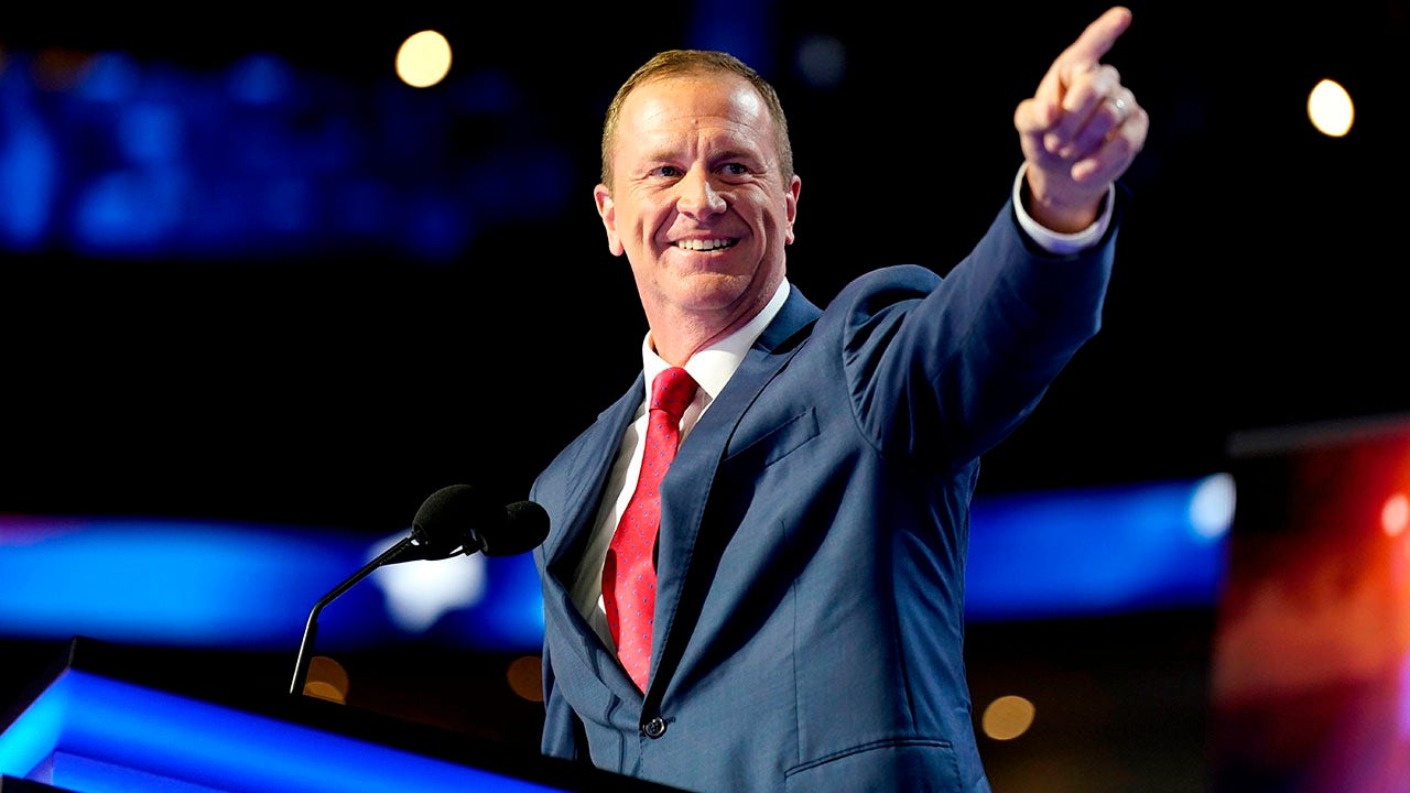 foxnews.com - Paulina Dedaj - Sen Eric Schmitt pushes for legislation to tackle rising sports ticket costs