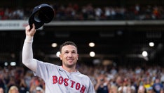 Red Sox's Alex Bregman makes history in return to Astros home ballpark, drawing cheers and jeers from fans