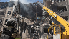 Russia launches largest attack on Ukraine this month following Trump's meetings with Putin, Zelenskyy