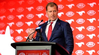 El entrenador jefe de la SMU, Rhett Lashlee, echa más leña al fuego y menosprecia la pretensión de la Sun Belt de conseguir una plaza en la CFP