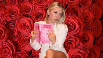 Dating coach reveals the secret weapon women are abandoning in modern relationships - Fox News