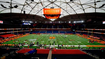 Syracuse defender's 'suspicious' injury during Tennessee game draws sharp criticism from announcers