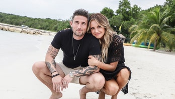 Carly Pearce confesses she instantly regretted marrying Michael Ray before quick divorce
