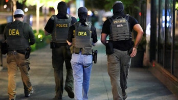 Trump's federal crime operation brings 100 arrests, 800 National Guard troops to Washington