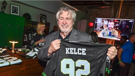 Girlfriend of Travis and Jason Kelce's father dead at 74