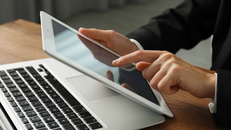 MacBook Air, iPad Air hit record low price amid Apple discounts