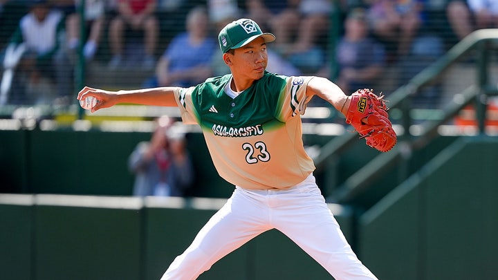 Little Leaguer ejected, suspended from state tournament game after bat flip