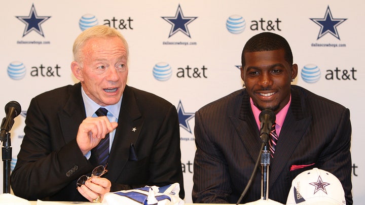 Micah Parsons requests trade from the Cowboys | First Things FIrst