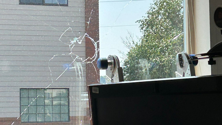 'Cowardly' rioter threw rock, set fire to ICE sub-office in Washington state: DHS
