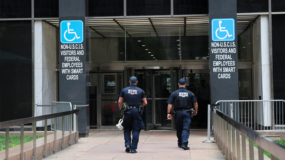 ICE Ordered to Fix 'Horrifying' Conditions at NYC Facility After Migrant Complaints