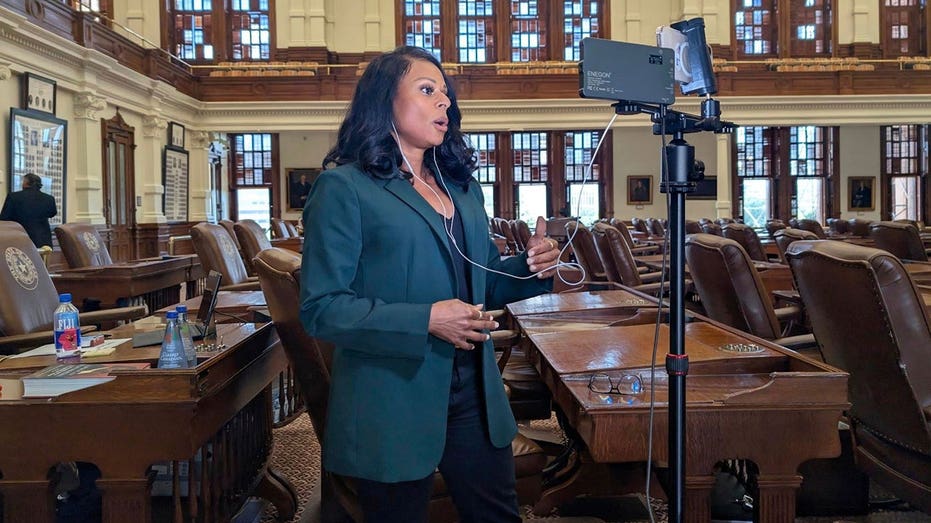 Texas Dem abruptly leaves call with Newsom, other party members after being told she’s committing felony
