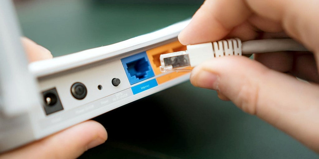 Experts warn homeowners to fix common Wi‑Fi security flaws before using networks for private browsing