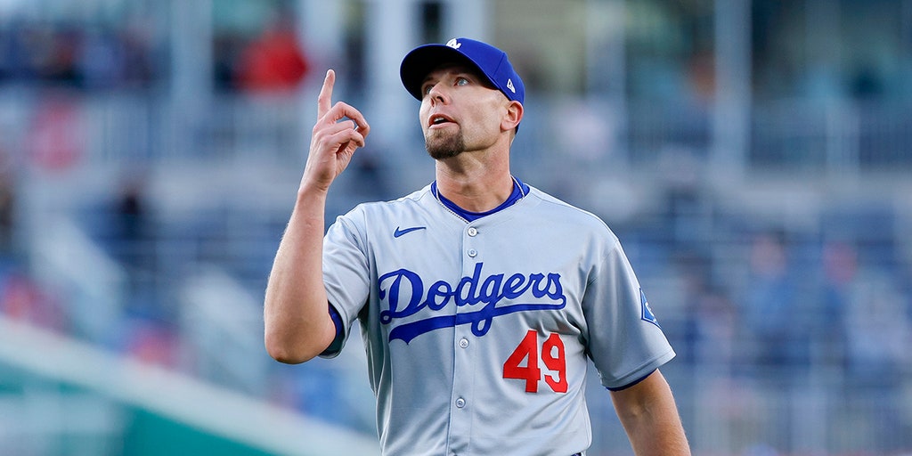 Dodgers pitcher Blake Treinen honors Charlie Kirk with hat tribute