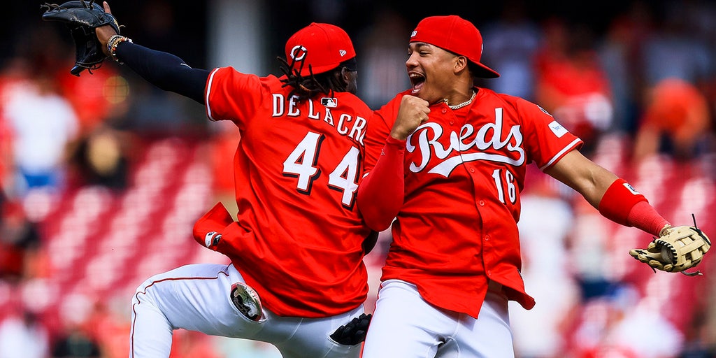 Noelvi Marte's ninth-inning grab preserves Reds playoff hopes | Fox News