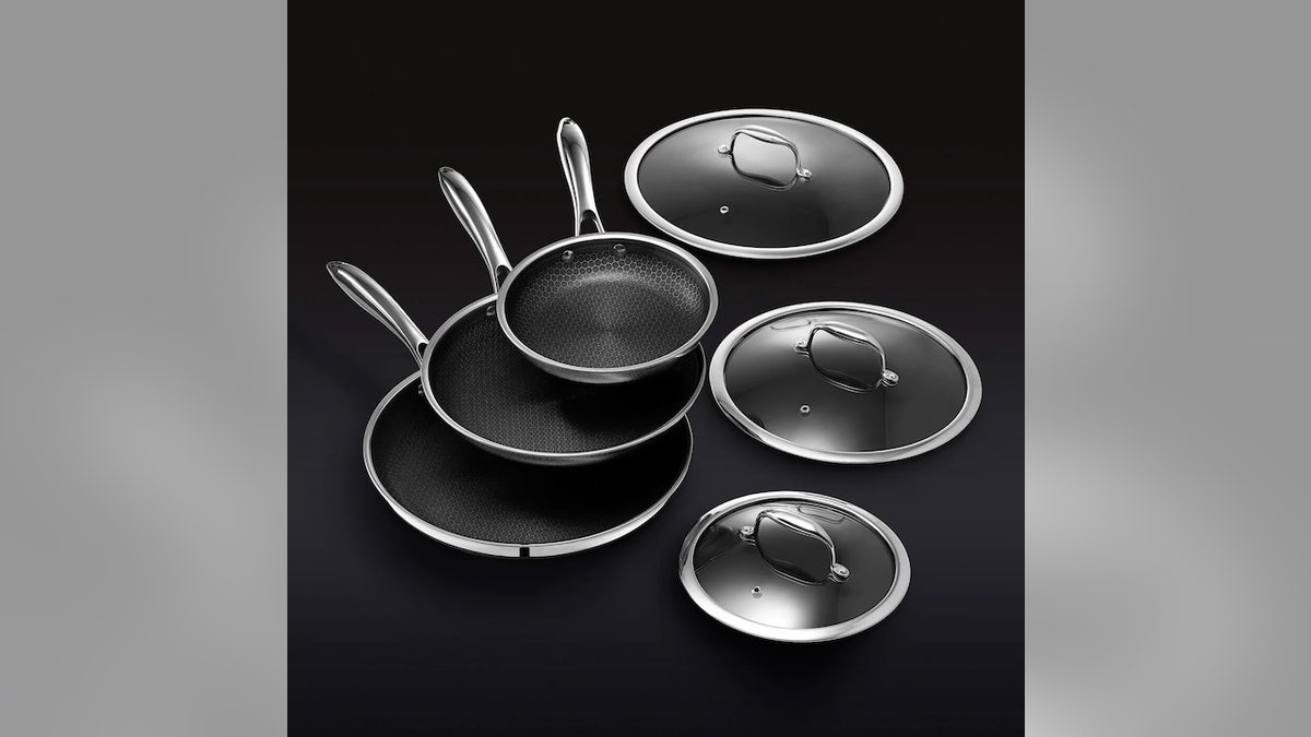 Replace your outdated pots and pans with this set.