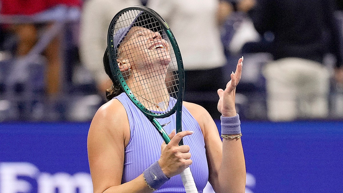 Amanda Anisimova reacts