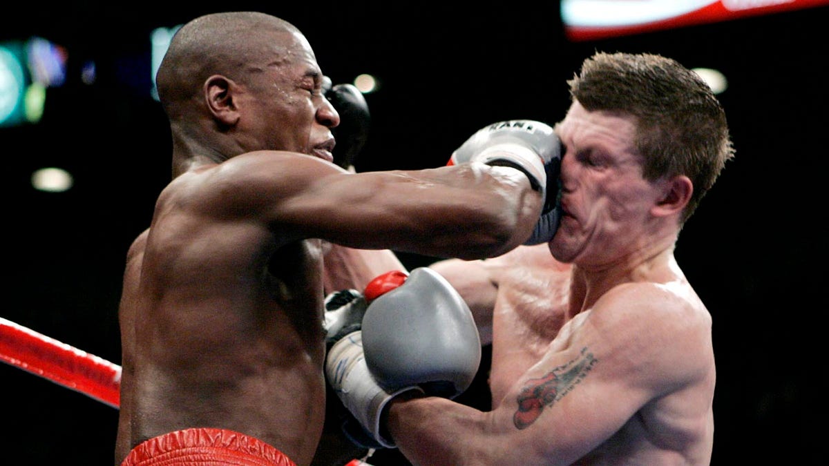 Ricky Hatton vs Floyd Mayweather Junior