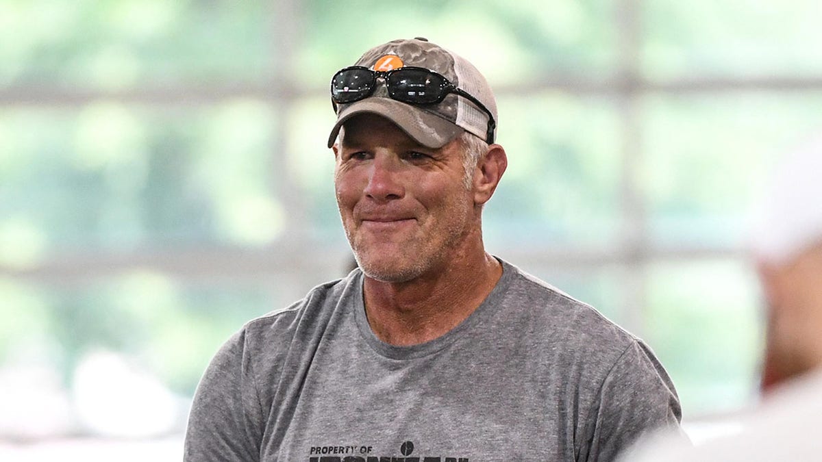 布雷特·法夫爾(Brett Favre)