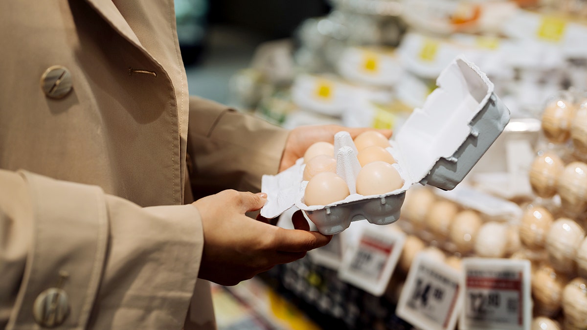 Sister swaps $10 eggs for cheap kind during vacation, causing family rift