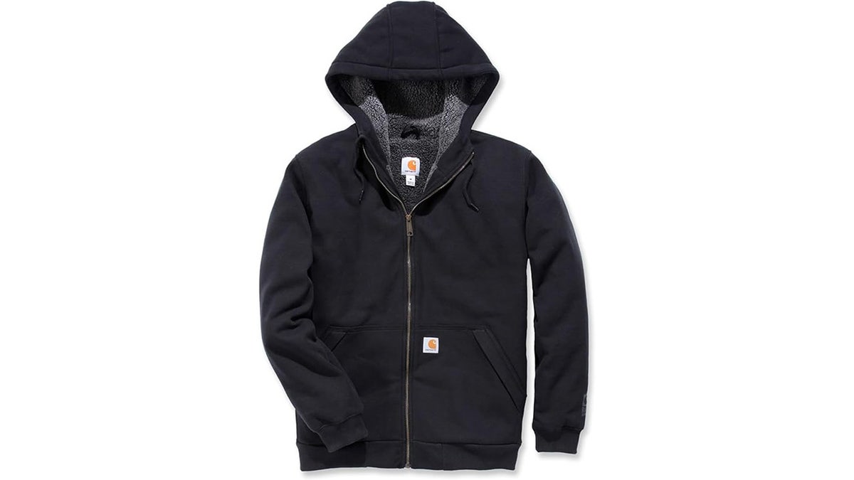 This sweatshirt is warm and water repellent.