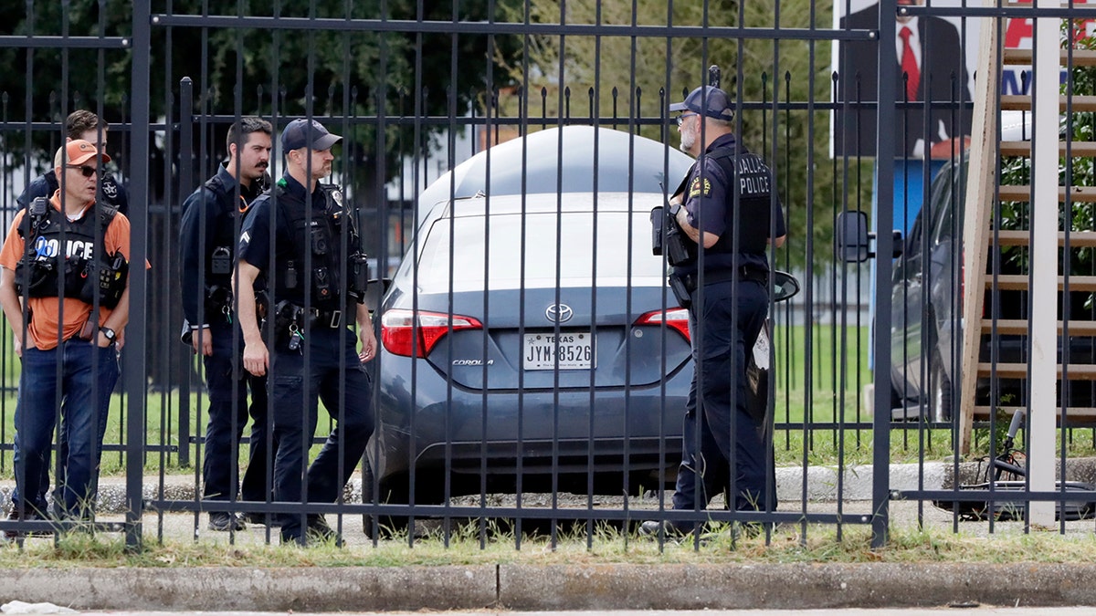 Dallas ICE attack timeline shows shooter sought to inflict ‘real terror,’ leaving 1 dead, 2 hurt: Officials