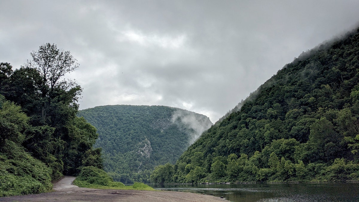 Man swimming across Pennsylvania river drowns near family picnic area  at george magazine