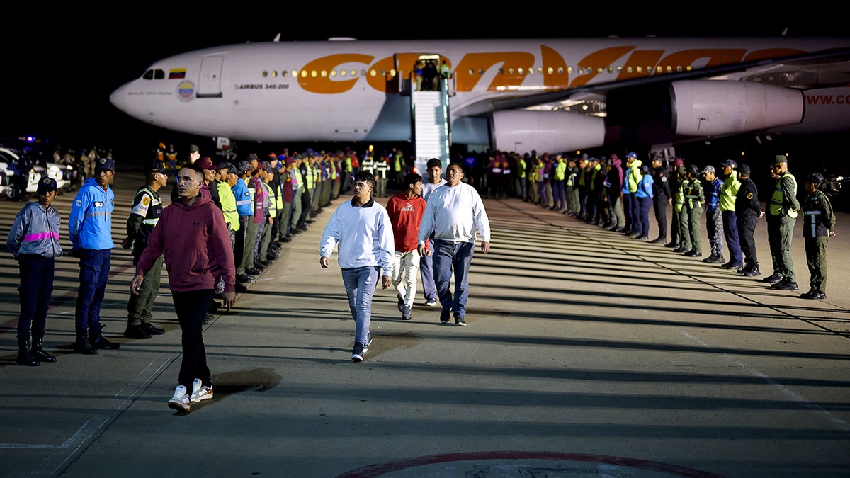 Deported migrants from US arrive in Venezuela