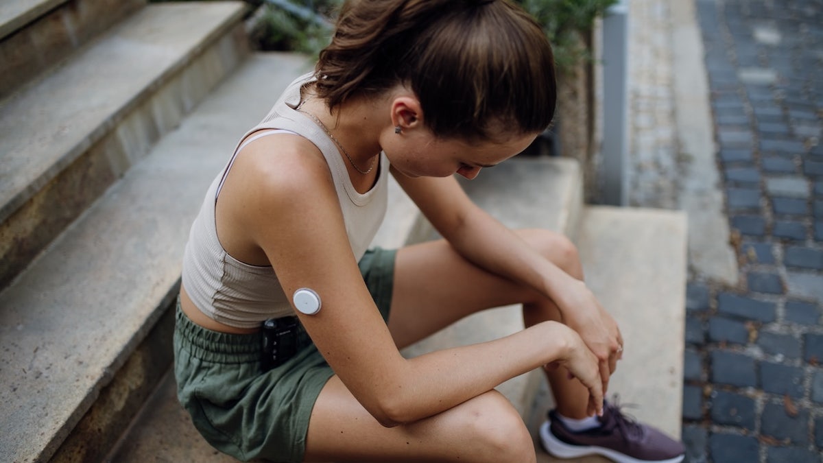Diabetic woman feels dizzy