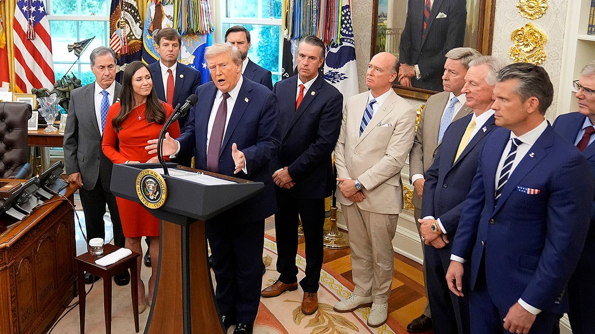 Trump references Alabama’s stunning defeat in Space Command announcement as Tuberville gloats about Auburn  at george magazine