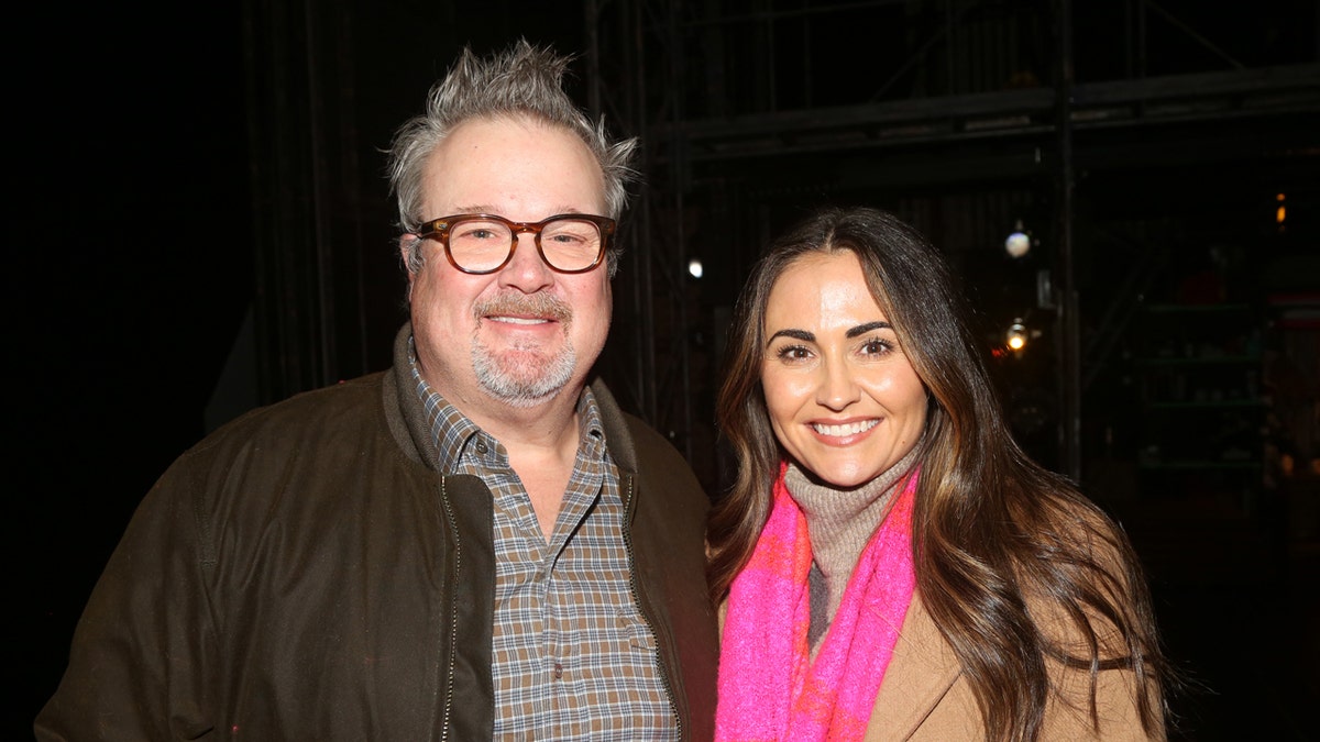 Eric Stonestreet and Lindsay see a Broadway musical