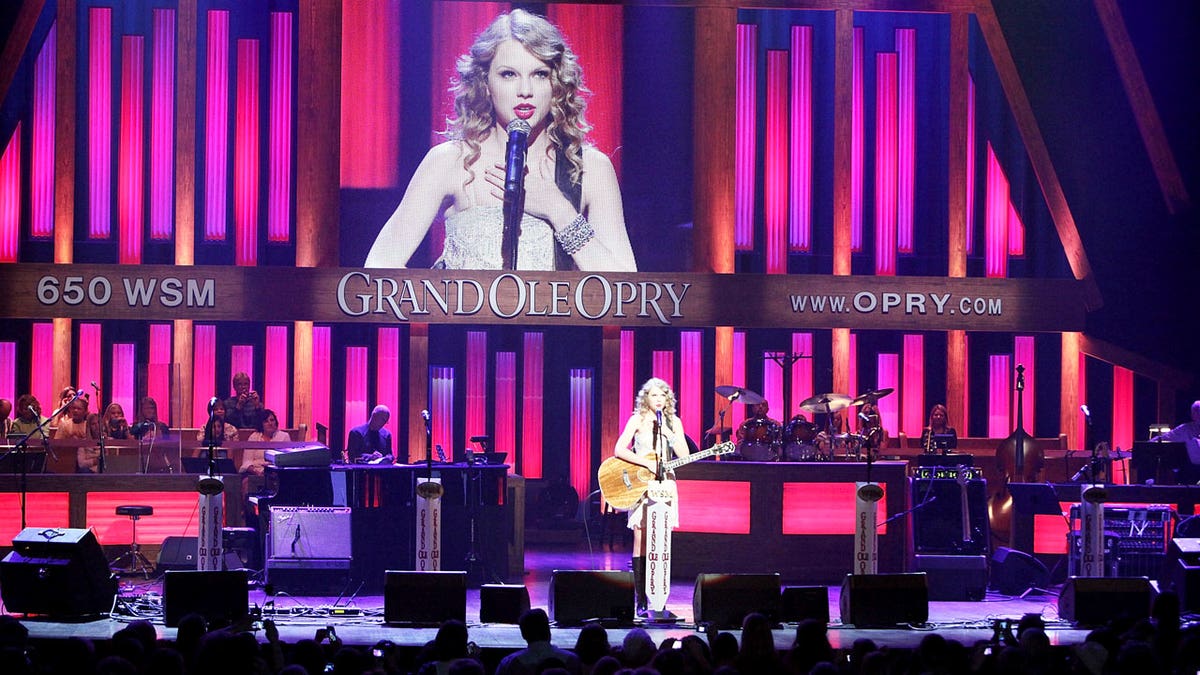 taylor swift grand ole opry