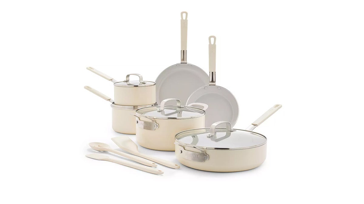 This cookware sets include ceramic combination.