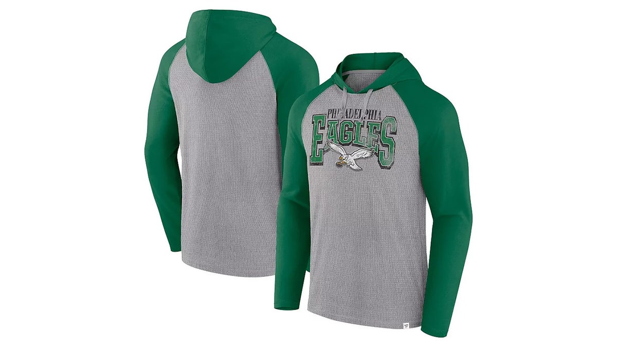 Blend the comfort of a T-shirt with the warmth of a hoodie. 