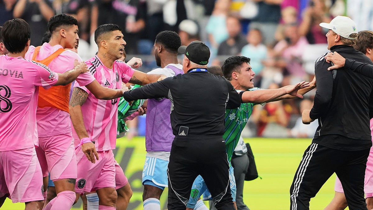 Luis Suárez Leagues Cup final fight