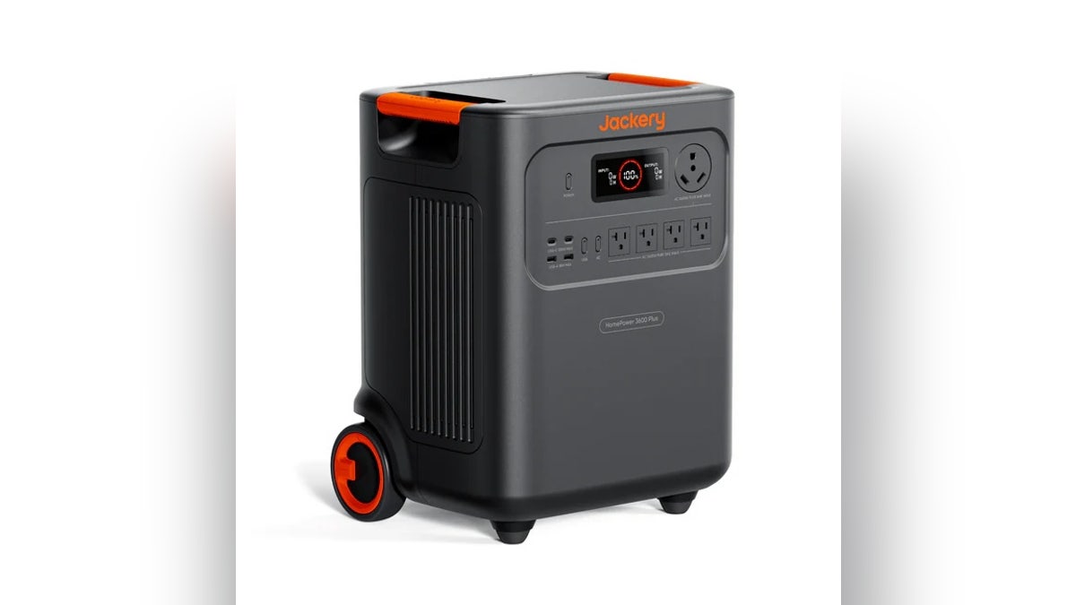 Connect to a Jackery solar panel for off-grid charging. 