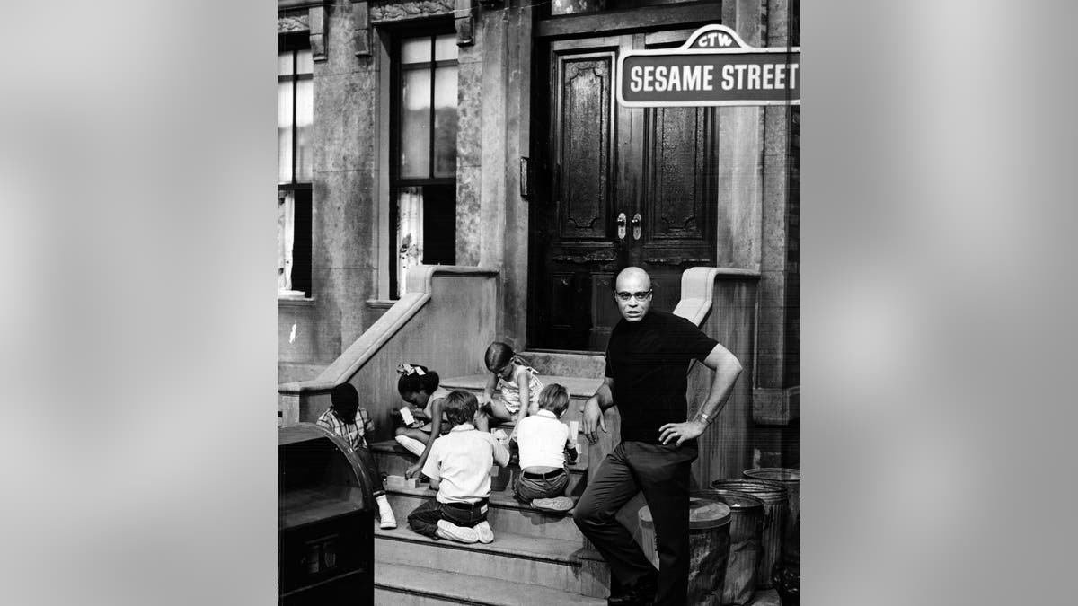 Black and white photo of James Earl Jones